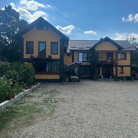 Casa Iuliana Hotell Horezu Exteriör bild